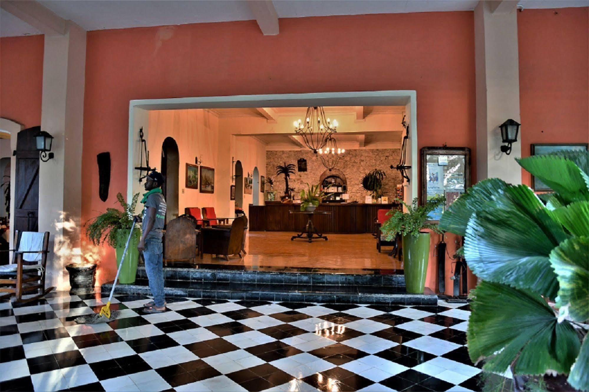 Hotel Du Roi Christophe Cap-Haïtien エクステリア 写真